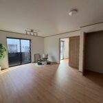 カースペース3台可! 駅徒歩10分の広々とした角地 画像4 カースペース3台可! 駅徒歩10分の広々とした角地 画像4