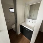 バイク等も入る土間付き玄関!セキュリティ充実新築戸建て 画像11 バイク等も入る土間付き玄関!セキュリティ充実新築戸建て 画像11