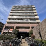 ペット飼育可！コンビニ・スーパー目の前にある利便性♪最上階リノベマンション